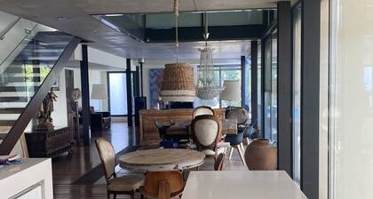 House with garden and pool 5 minutes from Girona