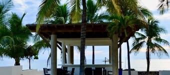 Luxury Oceanfront Condo in Manzanillo