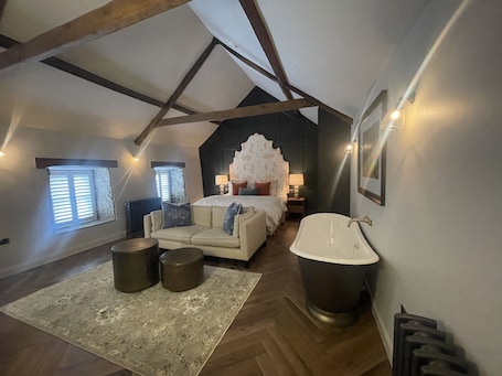 1 bedroom, internet. Stylish apartment above popular traditional village pub!