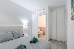 2 bedrooms, iron/ironing board, free WiFi, bed sheets - Magnificent apartment with BBQ in Mareverde Complex, Costa Adeje (Costa Adeje)