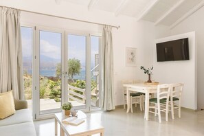 Seaside Villa | Living area - Apollonides Seafront Villa 2 “Melete” (Kefalonia)