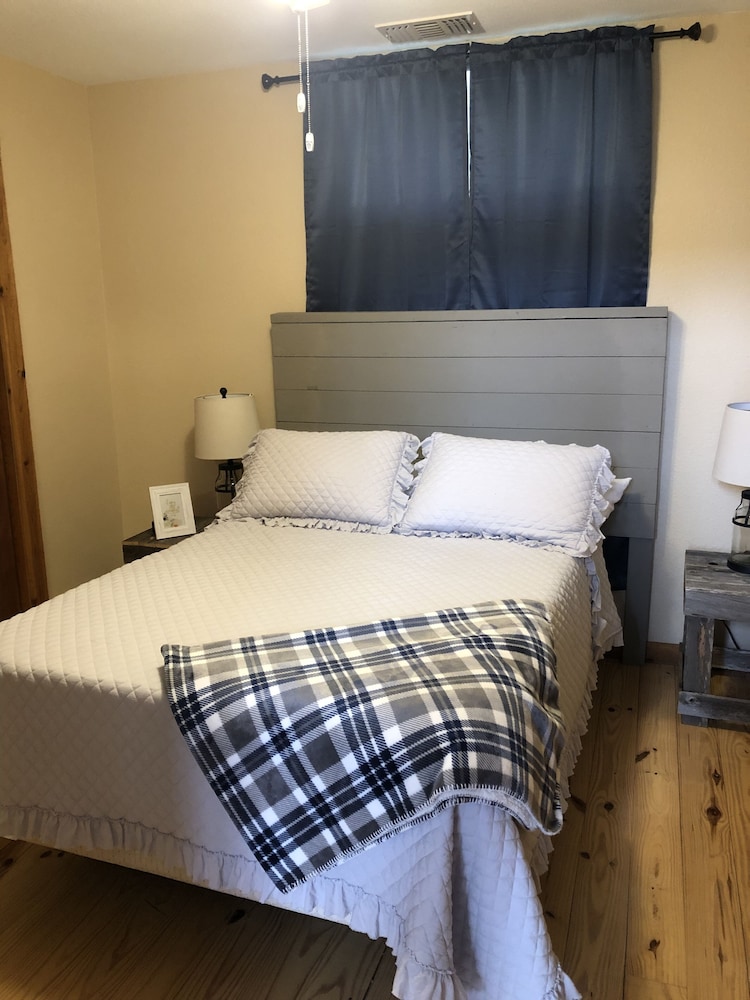 Beautiful 4bedroom home Medina Lake Lakehills Vrbo