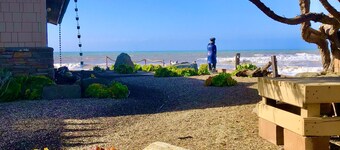 Beautiful Oceanfront Home With Spectacular Views. 17 steps to the beach!