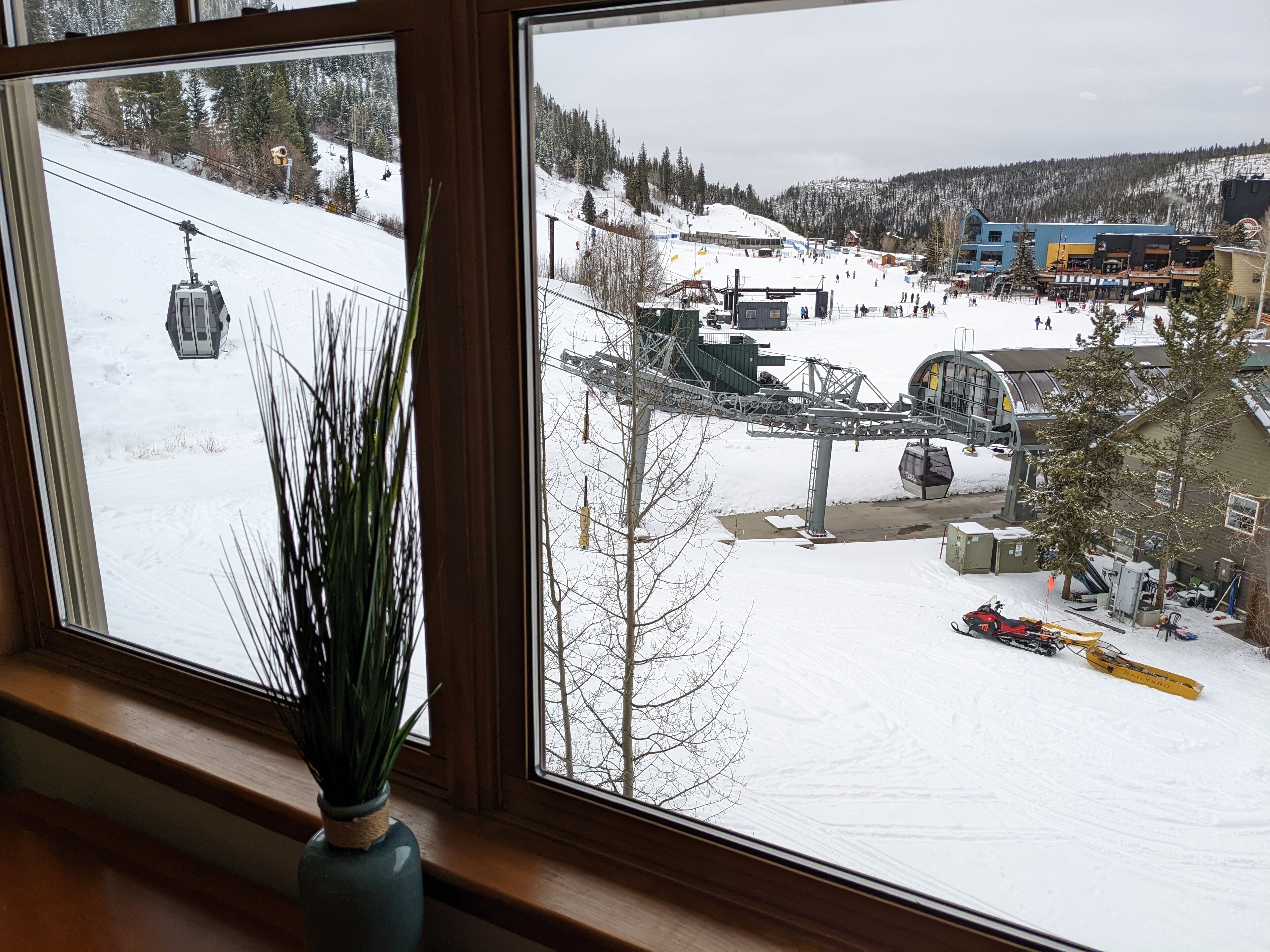 Incredible views of the base with the easiest access!