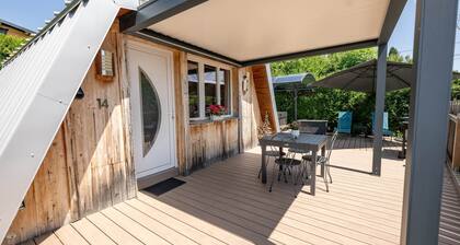 Nouveau chalet romantique à la montagne avec jacuzzi et sauna privatif