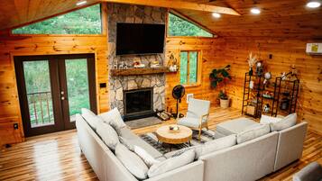 TV, fireplace, table football, stereo