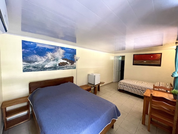 Standard Room | Free WiFi, bed sheets