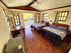 Deluxe Studio Suite | Free WiFi, bed sheets