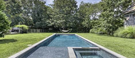 Ulkouima-allas, lämmitetty uima-allas