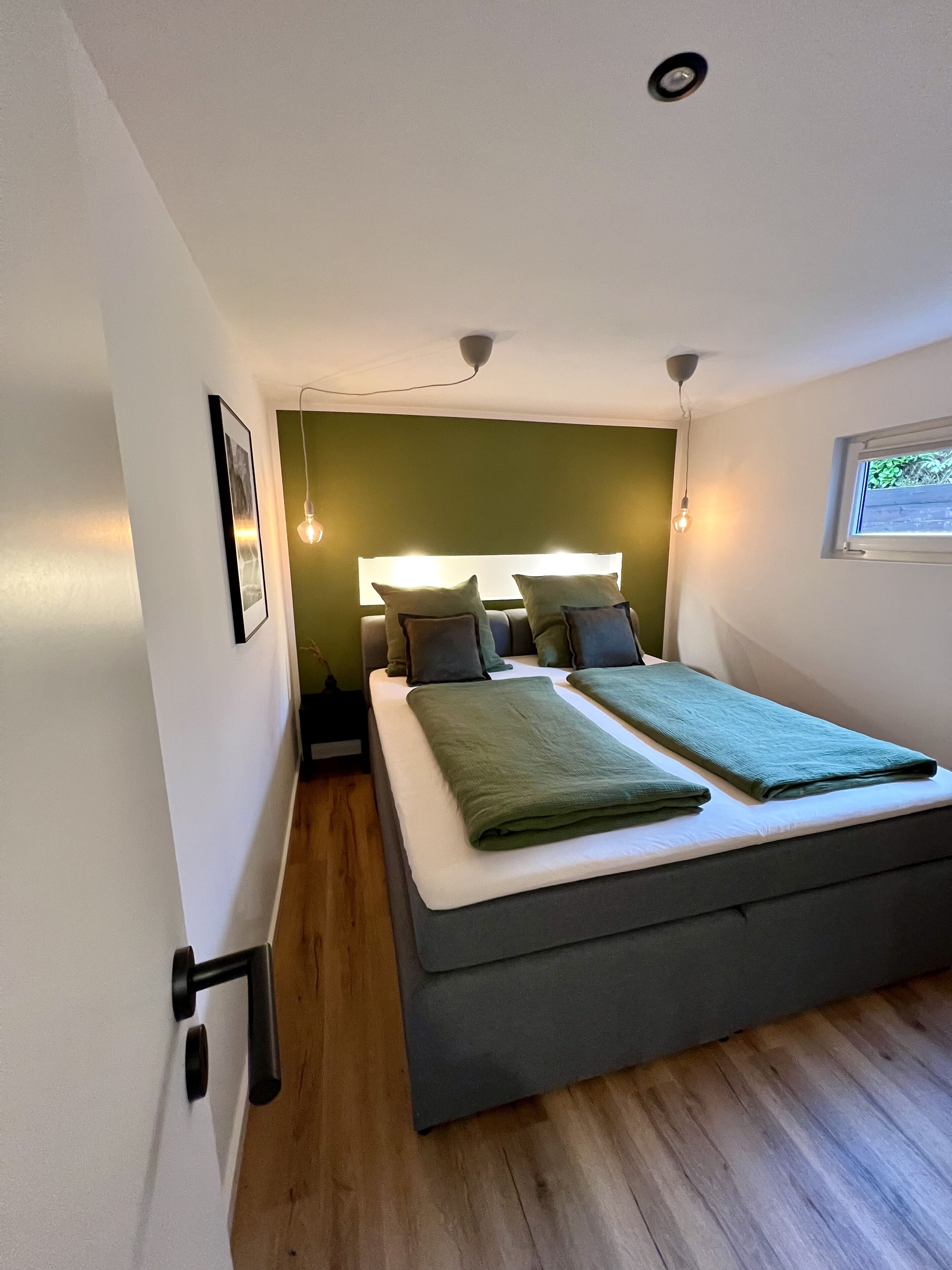 2 室のベッドルーム、WiFi (無料)、車椅子でアクセスできる設備