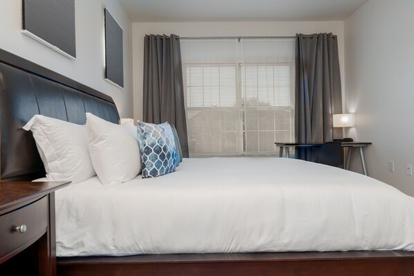 3 bedrooms, desk, iron/ironing board, free WiFi