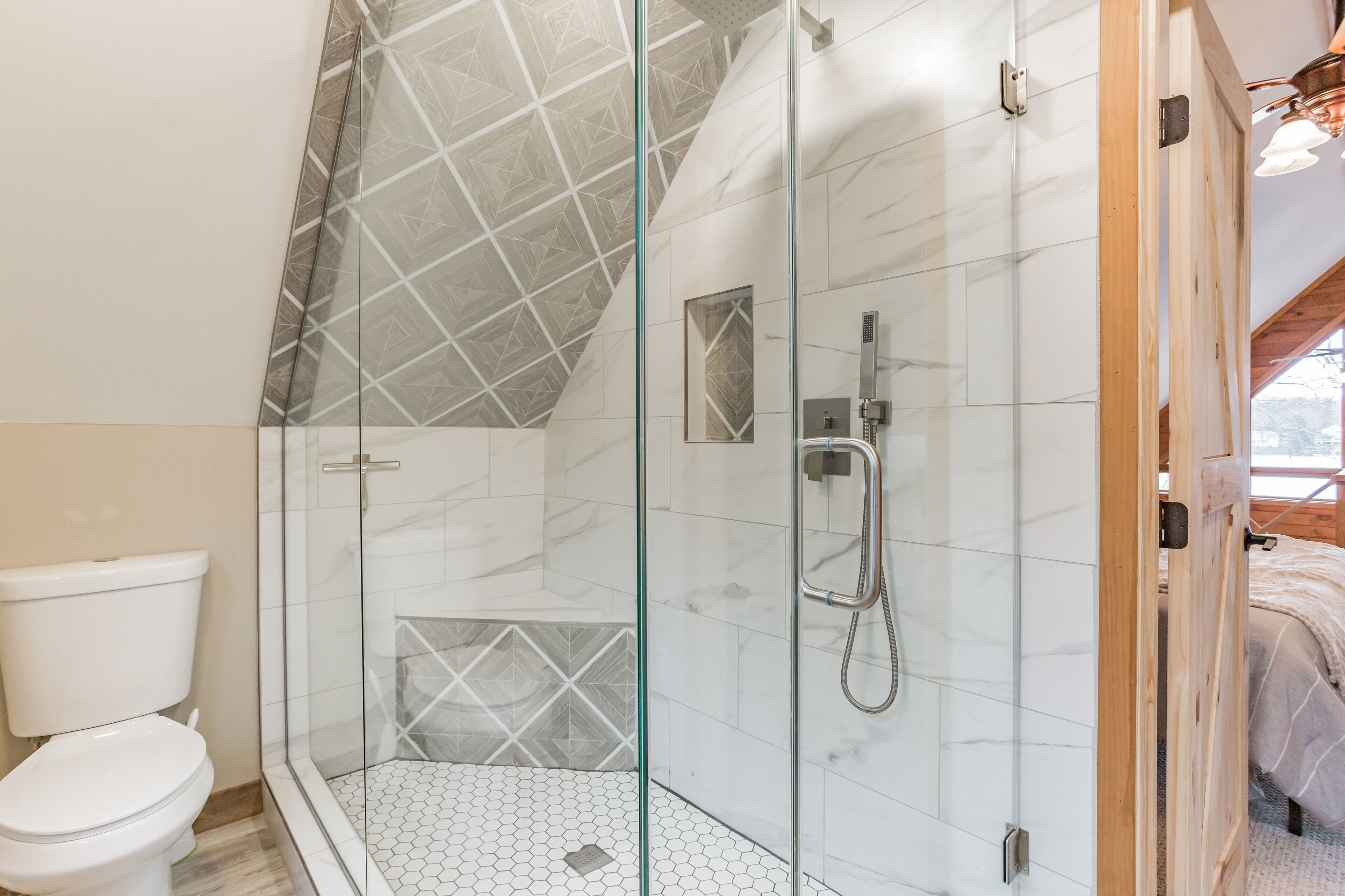 Shower, hair dryer, towels, shampoo