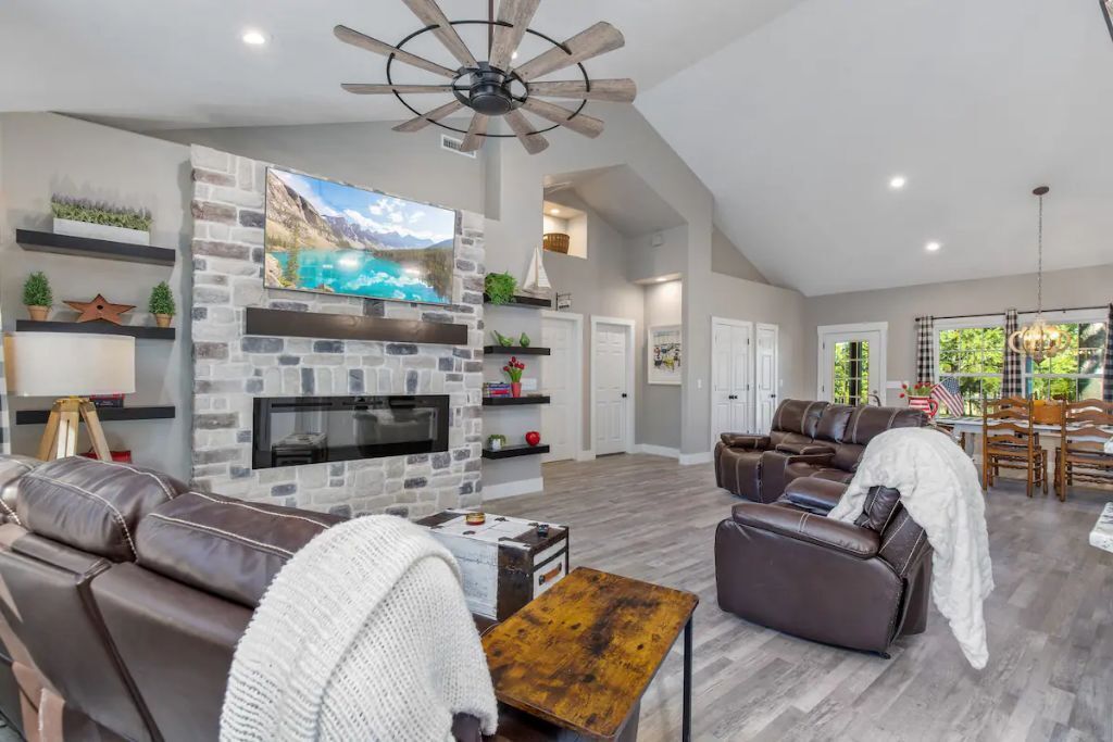 Like New 3/2 Near Patricia Island Golf & Boat Ramp