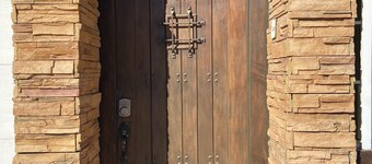 Quetzal House - 2 bedroom, parking & garden