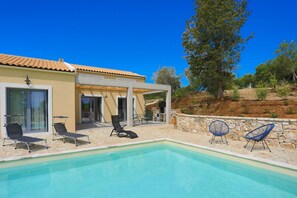 Villa, Accessible, Smoking | WiFi