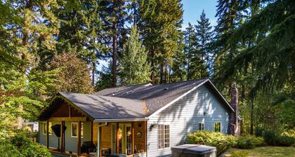 Green Mountain Escape 30 Day Minimum 3 Bedroom Home by Redawning