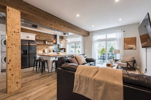 Entire 6BR Beachtown Home w/ Parking, Patio, Balcony and Yard