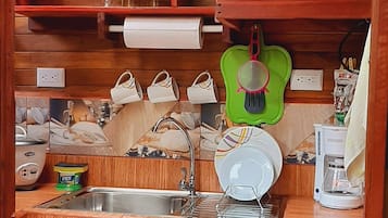Triple Room | Private kitchen | Mini-fridge, stovetop, coffee/tea maker, rice cooker