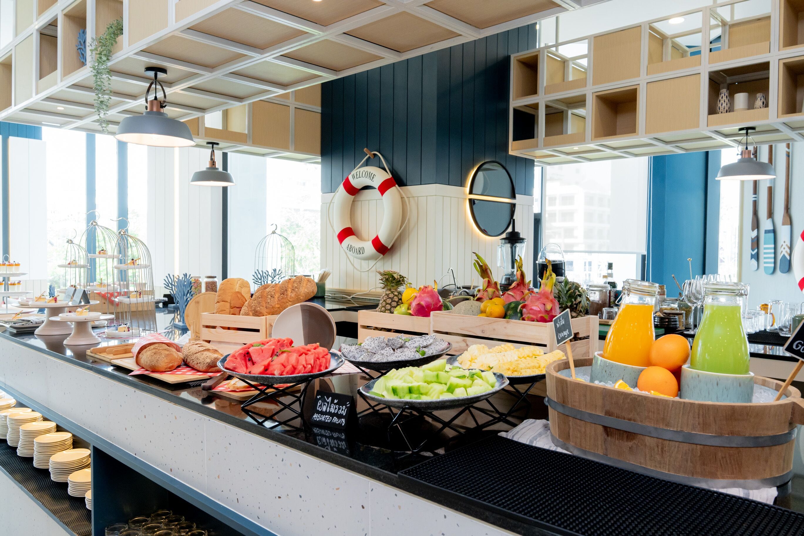 Daily buffet breakfast for a fee