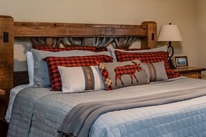 3 bedrooms, iron/ironing board, travel crib, free WiFi