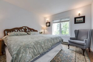 2 bedrooms, desk, free WiFi, bed sheets