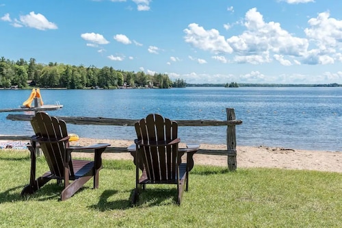 Golden Mallard Chalet: A 4-Season Retreat