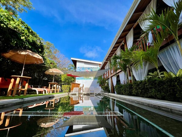 2 outdoor pools - Bellavista Suites Hotel (Sámara)