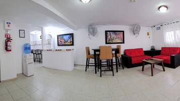 32-inch flat-screen TV with digital channels, TV