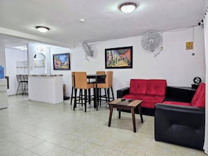 32-inch flat-screen TV with digital channels, TV - Book & Sleep 44 (Cancun)