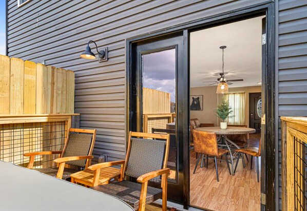 Outdoor dining
