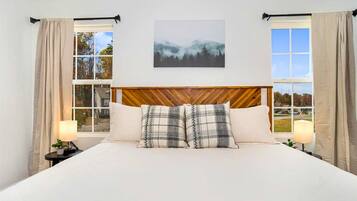 2 bedrooms, iron/ironing board, travel crib, free WiFi