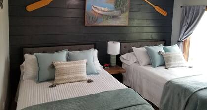 Book for summer fun at Eagles Cove on Lamoka !! Lake steps away