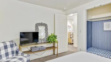 3 bedrooms, iron/ironing board, travel crib, free WiFi