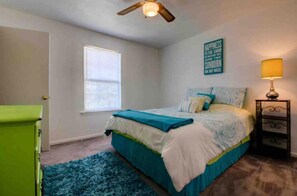 2 chambres, fer et planche à repasser, Wi-Fi gratuit, draps fournis