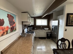 Fridge, microwave, oven, stovetop - Entire Beautiful Wheeling Home!!! (Wheeling)