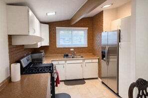 Fridge, microwave, oven, stovetop - Entire Beautiful Wheeling Home!!! (Wheeling)