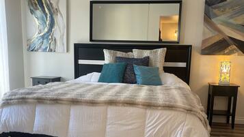 4 bedrooms, desk, iron/ironing board, WiFi