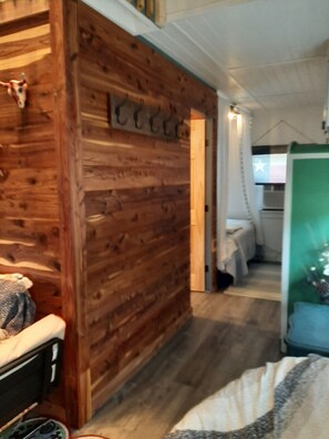 2 bedrooms, desk, iron/ironing board, travel cot