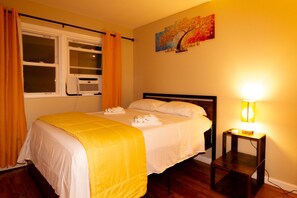 House, 3 Bedrooms, Non Smoking, Microwave | 3 bedrooms, down comforters, individually decorated - Cheerful & Beautiful 3-Bedroom Ranch (Baldwin)