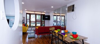 Cheerful & Beautiful 3-Bedroom Ranch