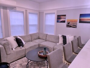 Interior - Riverwalk One Condo with rooftop deck (Charlevoix)