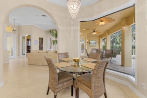 Dining - Fresh Water Canal, Kayaks, Heated Pool - Villa Windows on the Water - Roelens Vacations (Cape Coral)