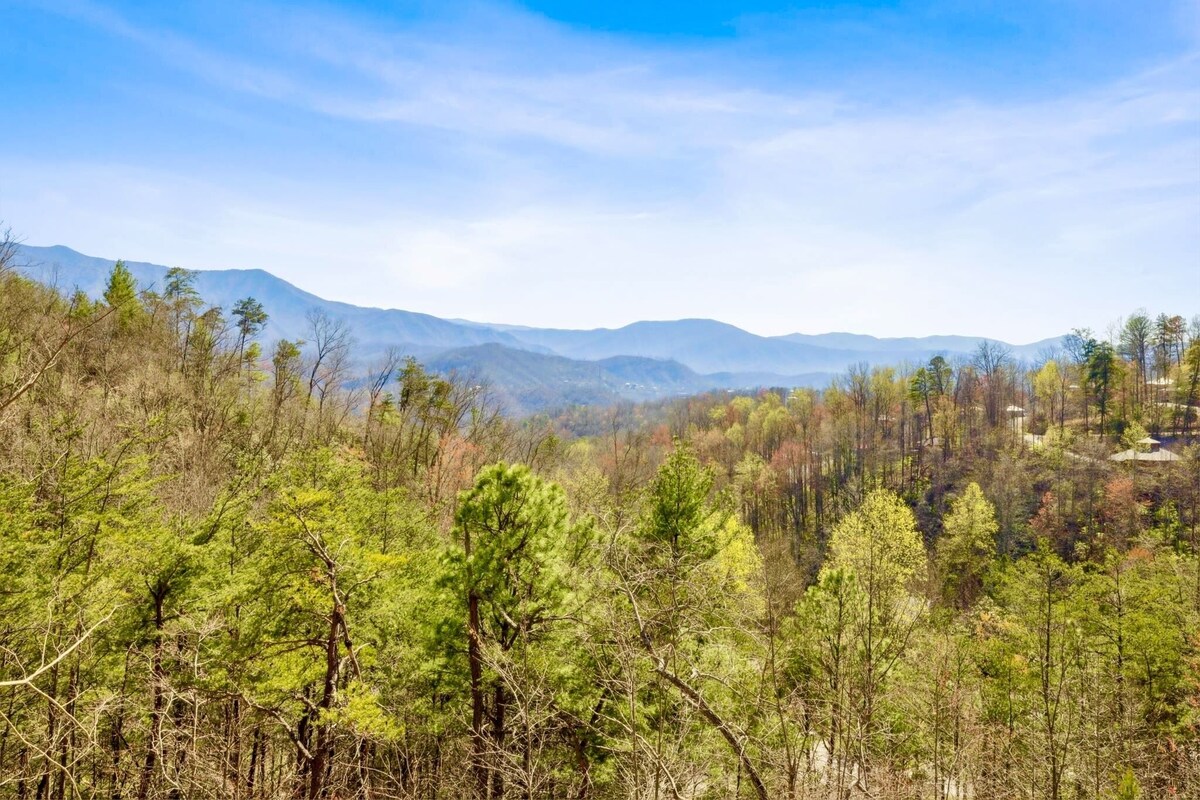 Photo 75 of Stunning Views! 3Bed 3Bath, Pet friendly! Close to National Park and Gatlinburg!