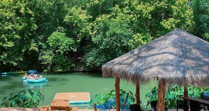 11 Son's Rio Cibolo - Birdhouse Cabin