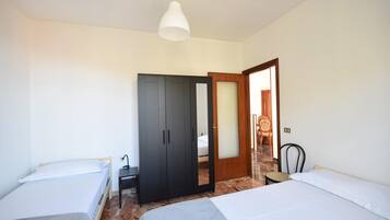 3 Schlafzimmer, Reisekinderbett, kostenloses WLAN