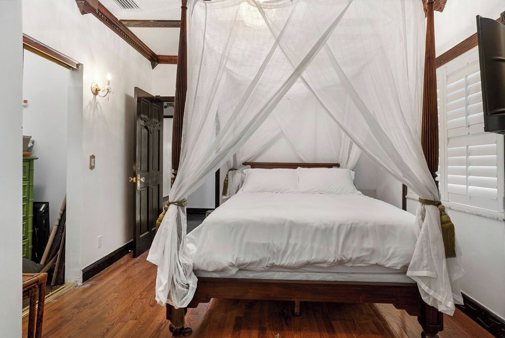 3 makuuhuonetta, työpöytä, silitysrauta/-lauta, ilmainen Wi-Fi