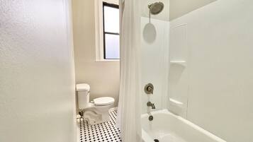Luxury Apartment | Bathroom