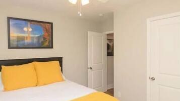 3 sovrum, strykjÀrn/strykbrÀda, gratis wi-fi och sÀngklÀder