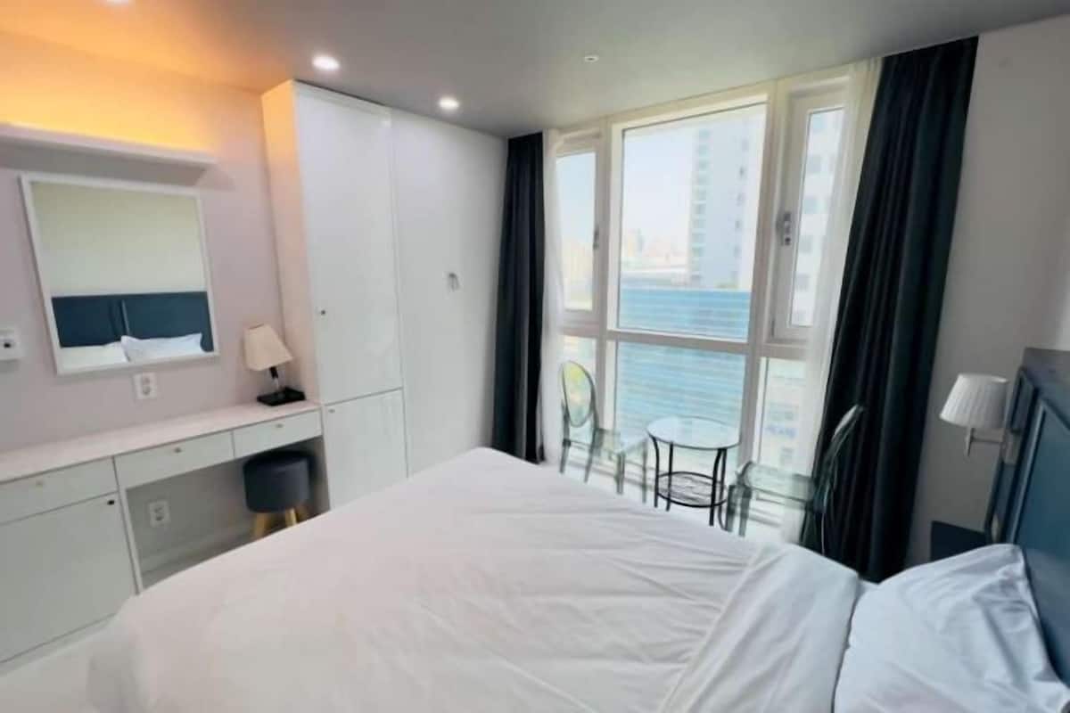 Individually decorated, individually furnished, free WiFi, bed sheets