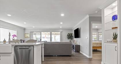 Charming 5 bedroom with a putting green